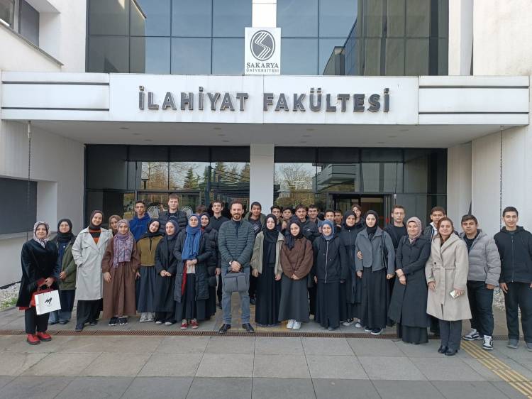 Geleceğime Yön Veriyorum/İlahiyat Fakültesi